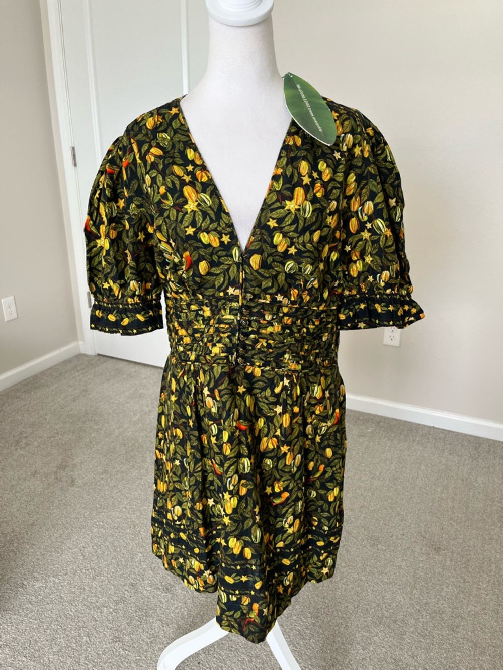 NWT Farm Rio Starfruit Women’s Black Floral V-Neck Mini Dress Size Large